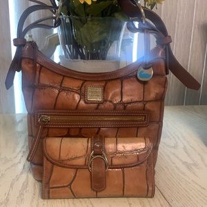 Vintage Dennison croc Dooney & Bourke shoulder bag and matching wallet